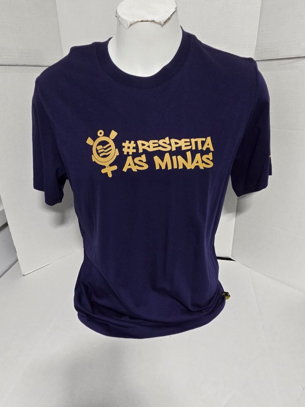 Nike Corinthians #Respeita As Minas Soccer T-Shirt Men’s L NWT